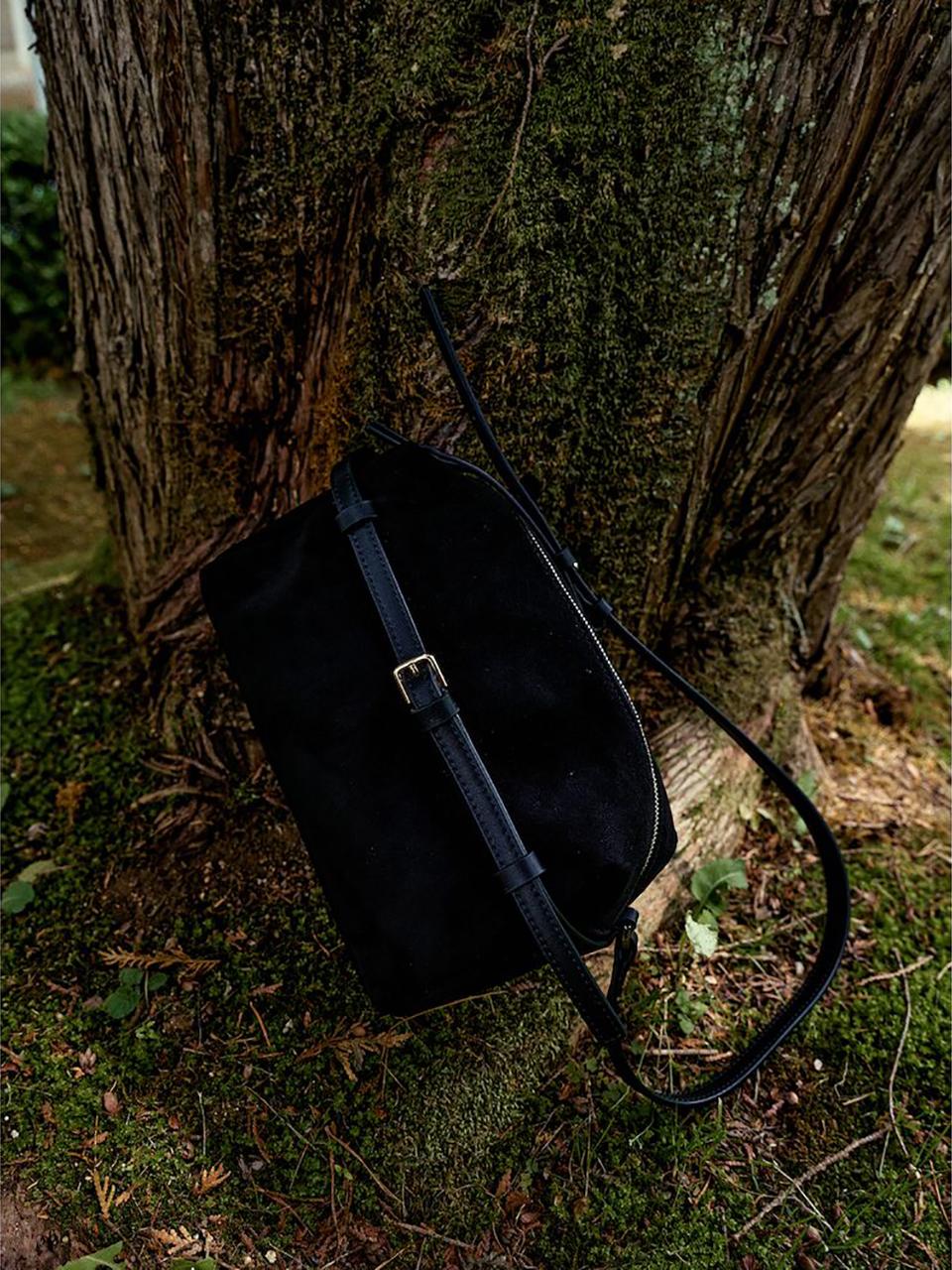 kuho plus Belted Shoulder Bag Black (KE48D3M025)