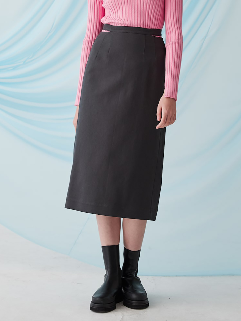 kuho plus Cut-out Midi Skirt _Dark Grey