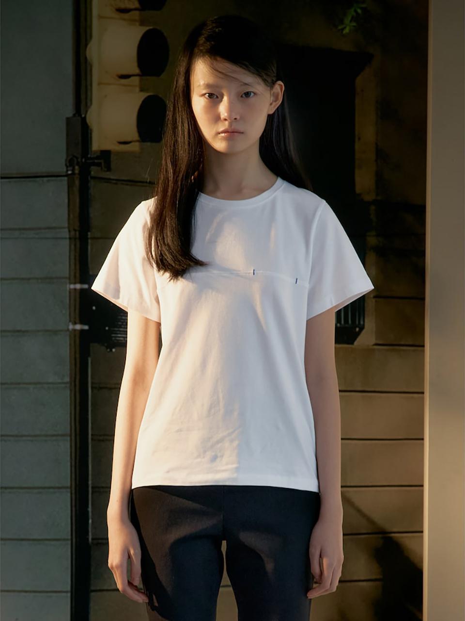 kuho plus Line Point Modal Regular Fit T-shirt [Beige] (KE5240M051)