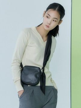 kuho plus Scarf Strap Mini Leather Bag