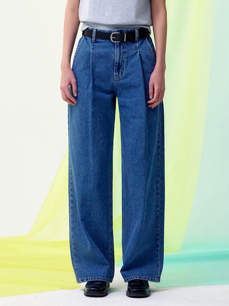 kuho plus Signature Semi Wide Cotton Pleated Denim Pants [Blue] (KE5121M51P)