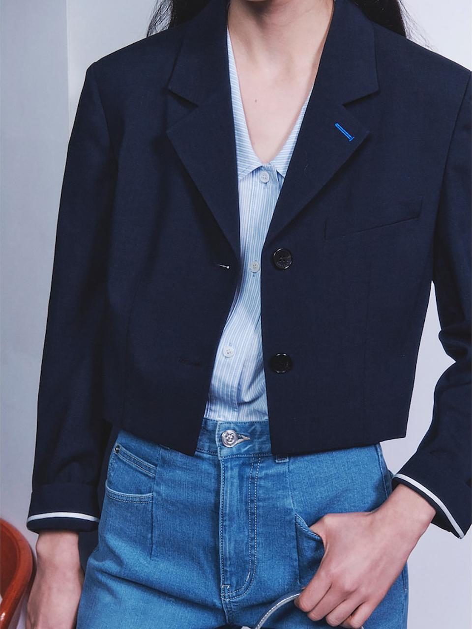 kuho plus Signature Side Slit Short Jacket Navy (KE4311M07R