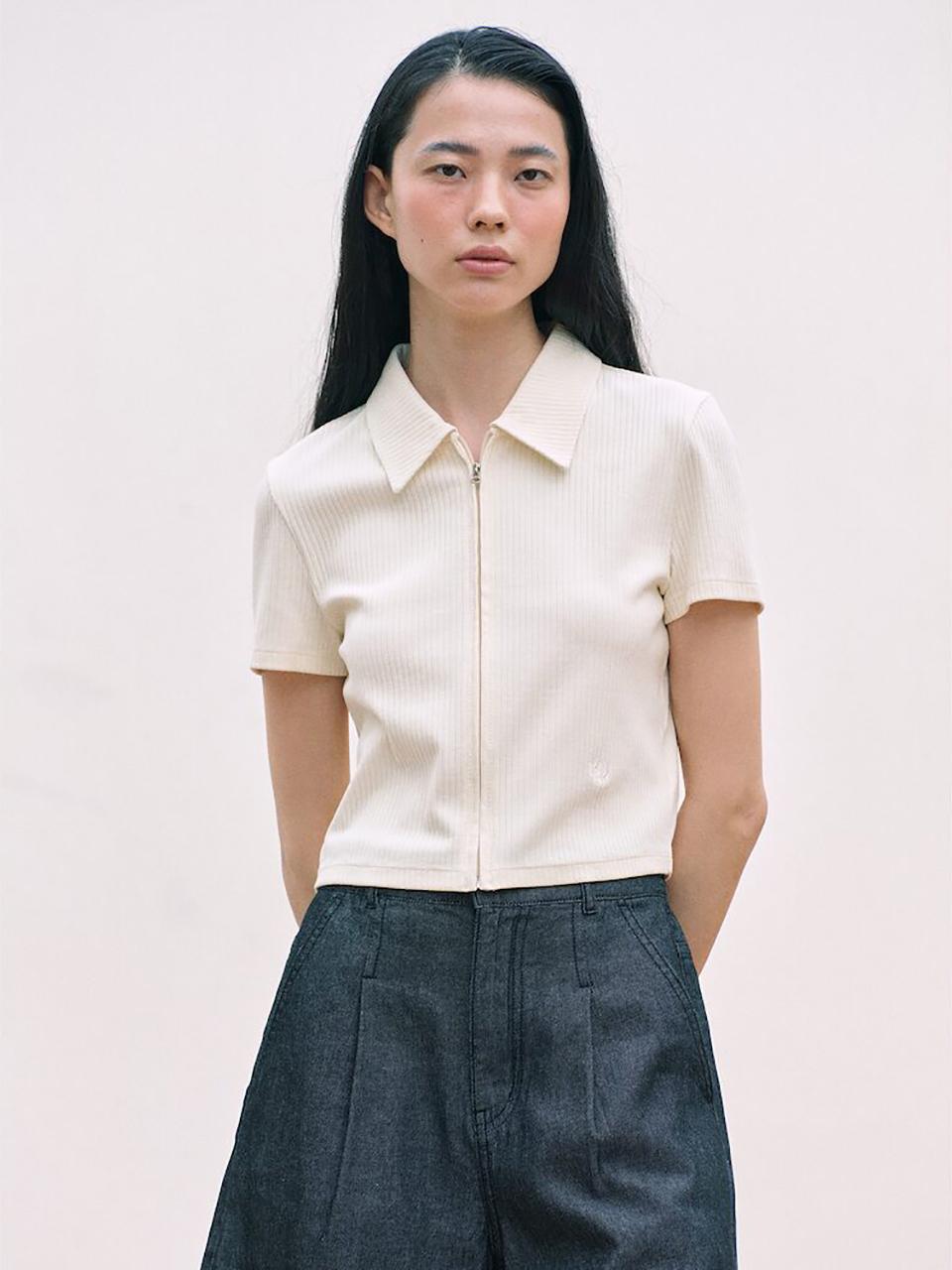 kuho plus Signature Zip Up Crop Top