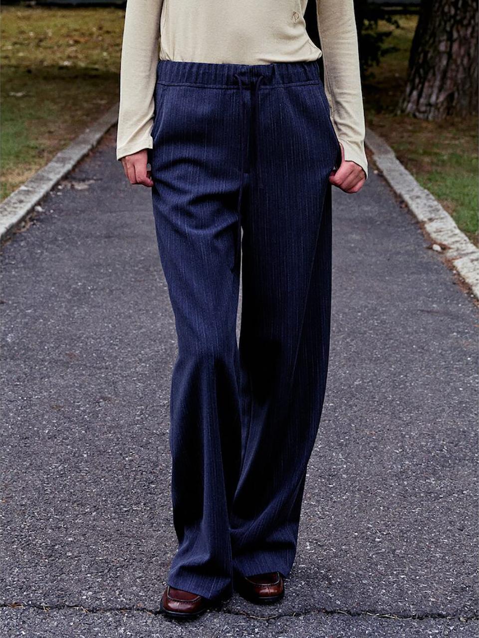 kuho plus Stripe Banded Wide Pants - Greyish Navy