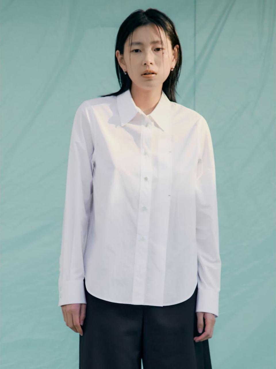 kuho plus Tuck Detail Regular Fit High-Density Cotton Blouse [Beige] (KE5260M031)