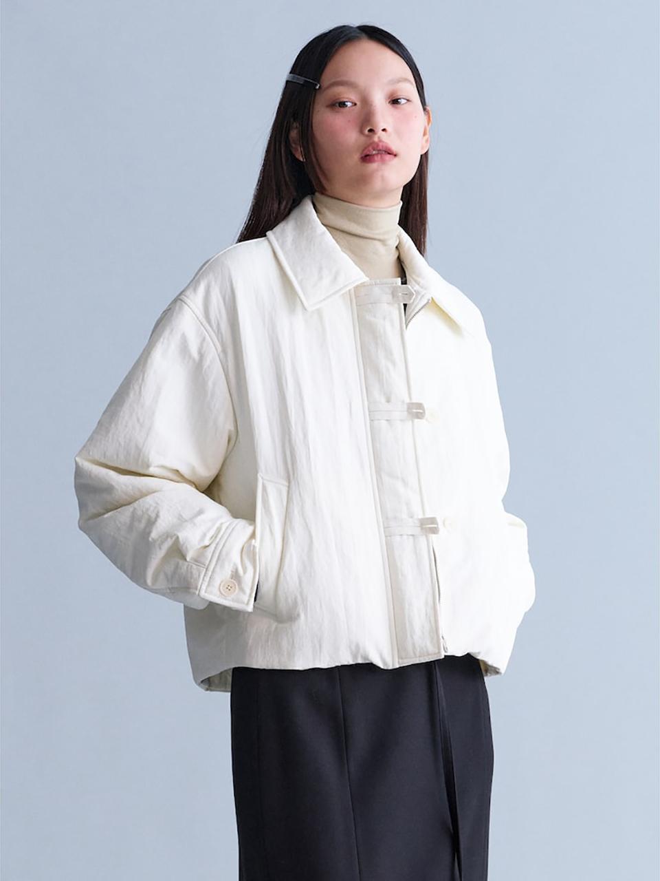 kuho plus Volume Sleeve Short Padded Jacket - White