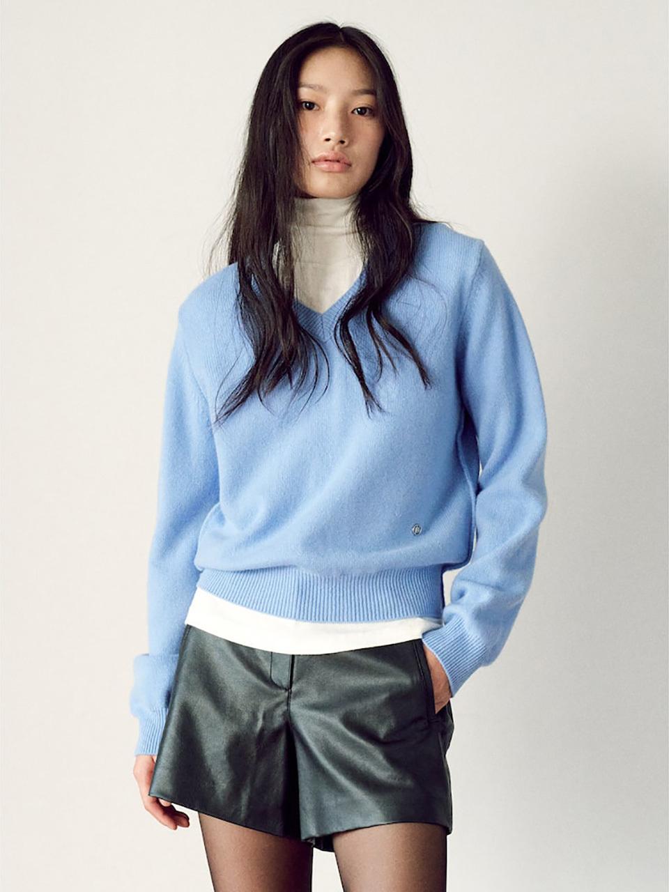 kuho plus Wool V-neck Knit Pullover - Sky Blue