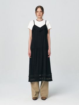 KUME Pleated Ruffle Sleeveless Maxi Dress