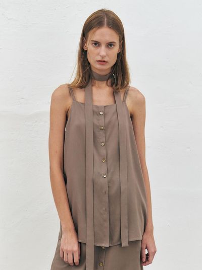 KUME Tencel Twill Sleeveless Scarf Top_Dark Beige