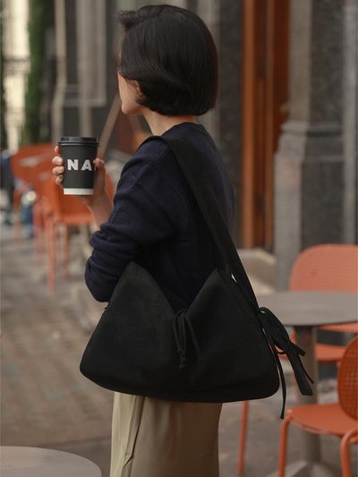 KWANI Knotted Ribbon Synthetic Suede Bag [Black]