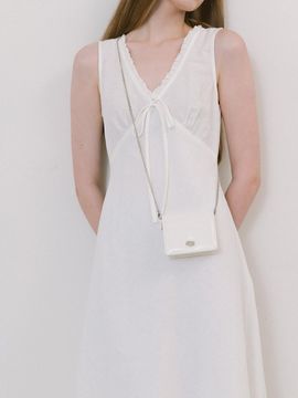 Laminez Crack Chain Mini Bag [WHITE]