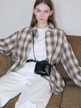 LAP Compact Thick-lined Bucket Bag (AR7AB247)