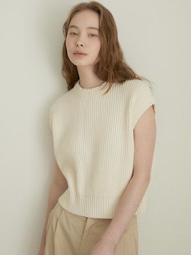 LARGO Sleeveless Knit Vest