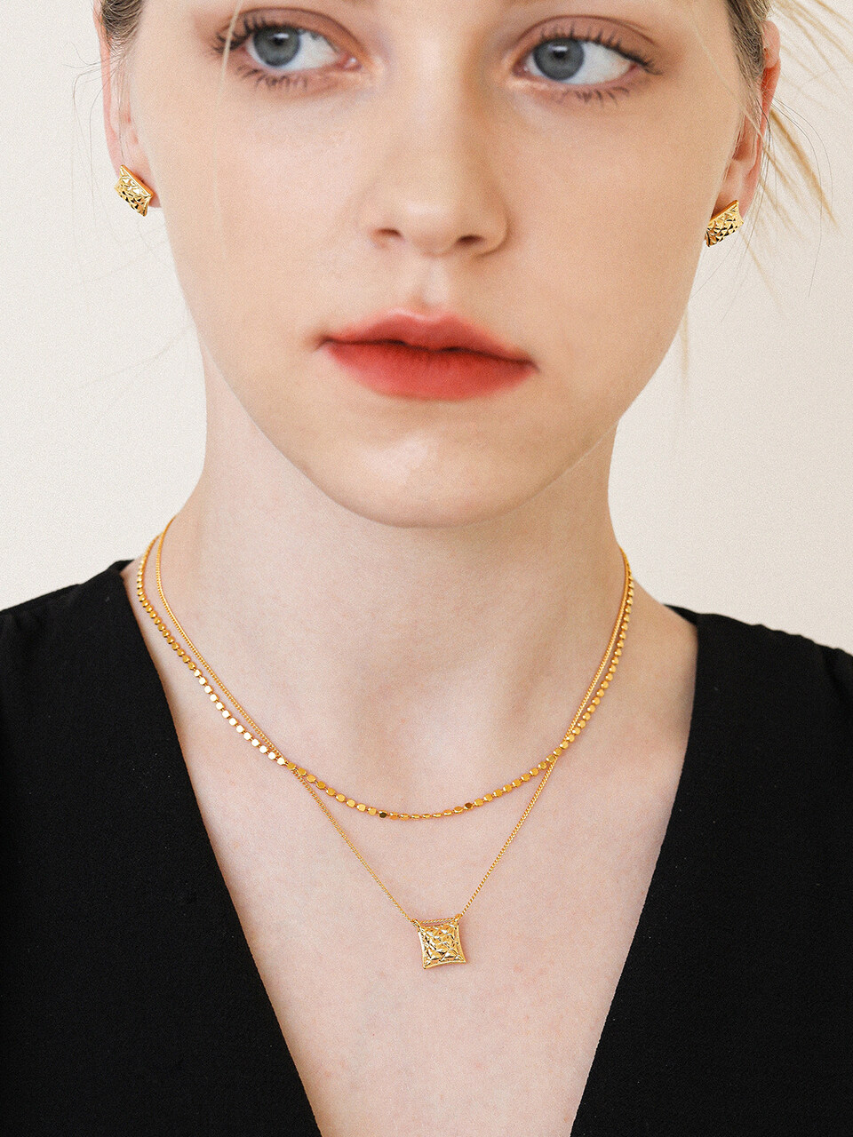 LAZYDAWN Check Pendant Layered Necklace (N033) - 2 Colors