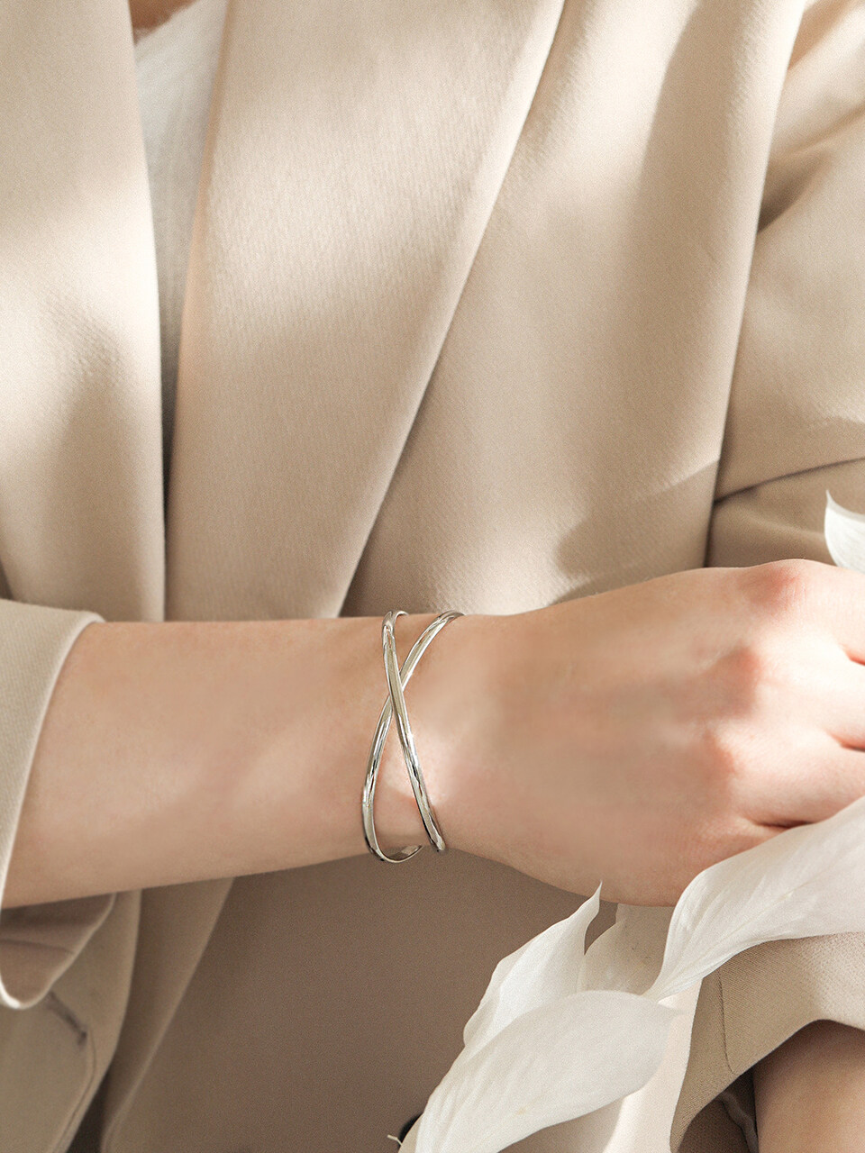 LAZYDAWN Cross Layered Bangle Bracelet (B040) - 2 Colors