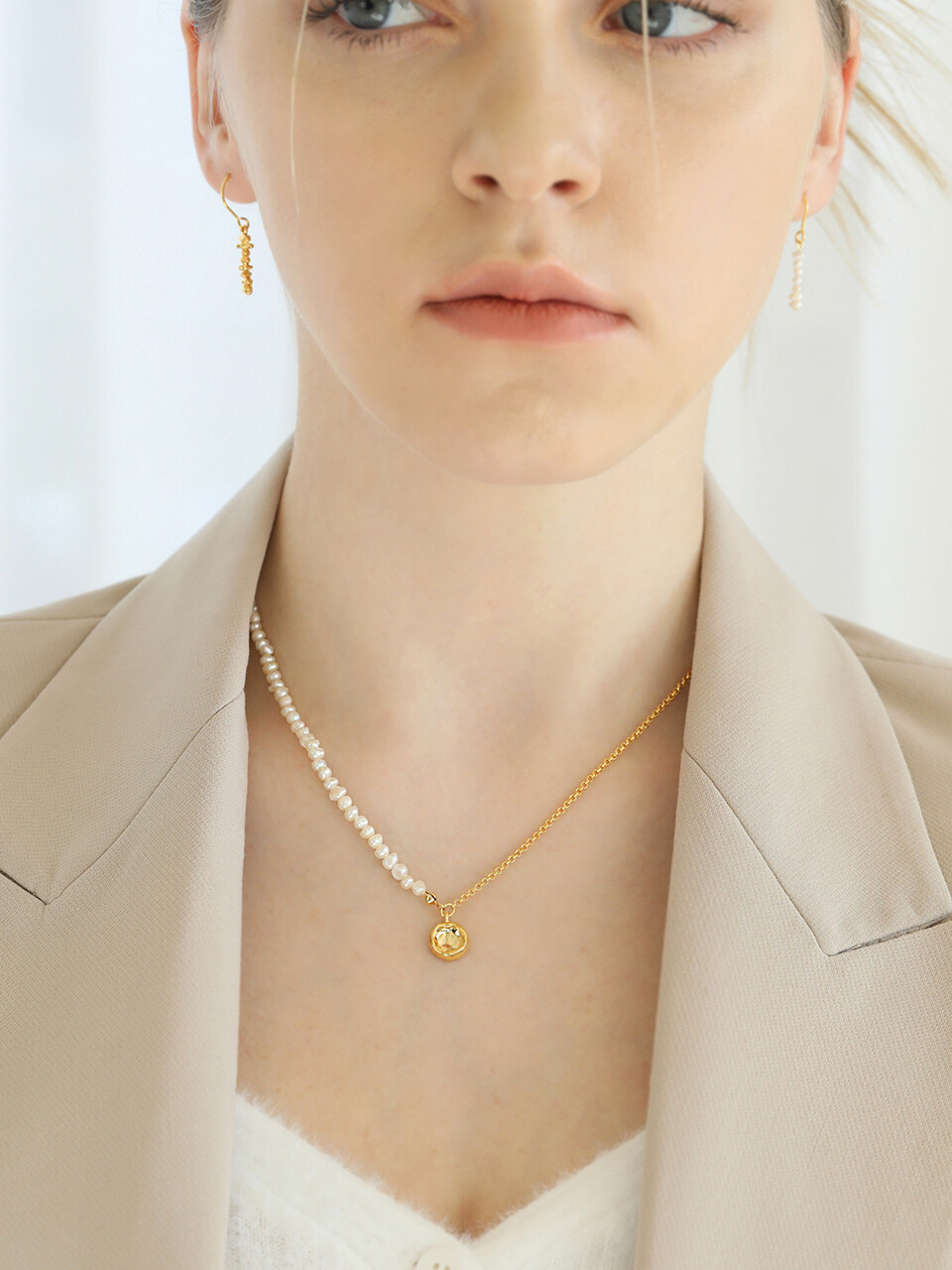 LAZYDAWN Pearl N Chain Coin Necklace (N036)