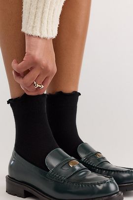 Le Bon Shoppe Le Bon Shoppe Ruffled Hugger Crew Socks