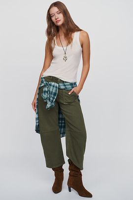 LE JEAN Petite Mid Rise Barrel Leg Utility Jeans