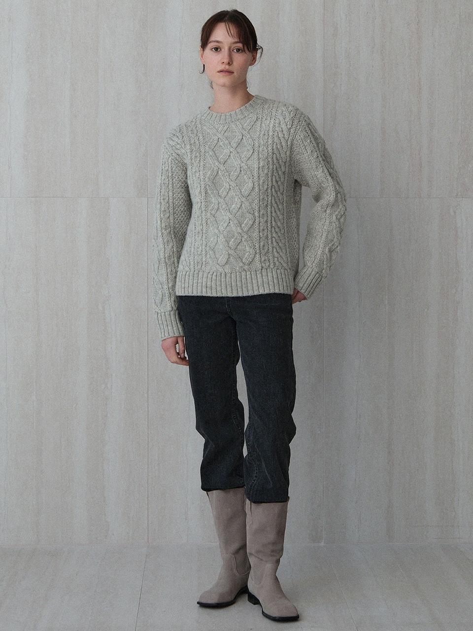 LE shaggy hair aran knit (light grey)