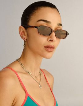 Le Specs Le Specs Pilferer rectangle sunglasses in tortoise shell-Brown