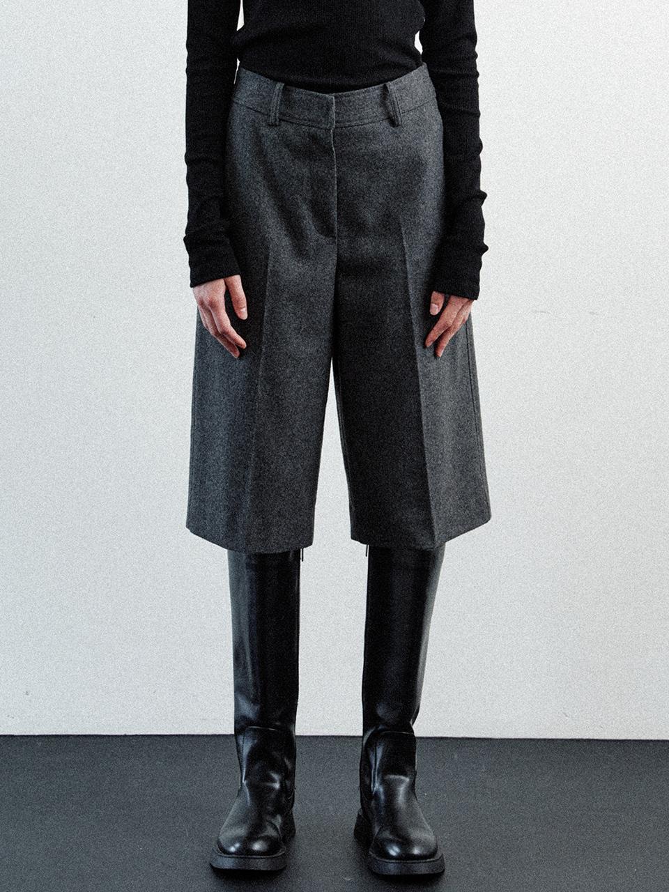 LE wool bermuda pants (charcoal)