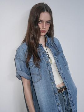 leathery Stitch Two-Pocket Short Sleeve Denim Shirt
