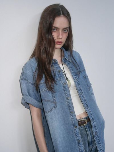 leathery Stitch Two-Pocket Short Sleeve Denim Shirt