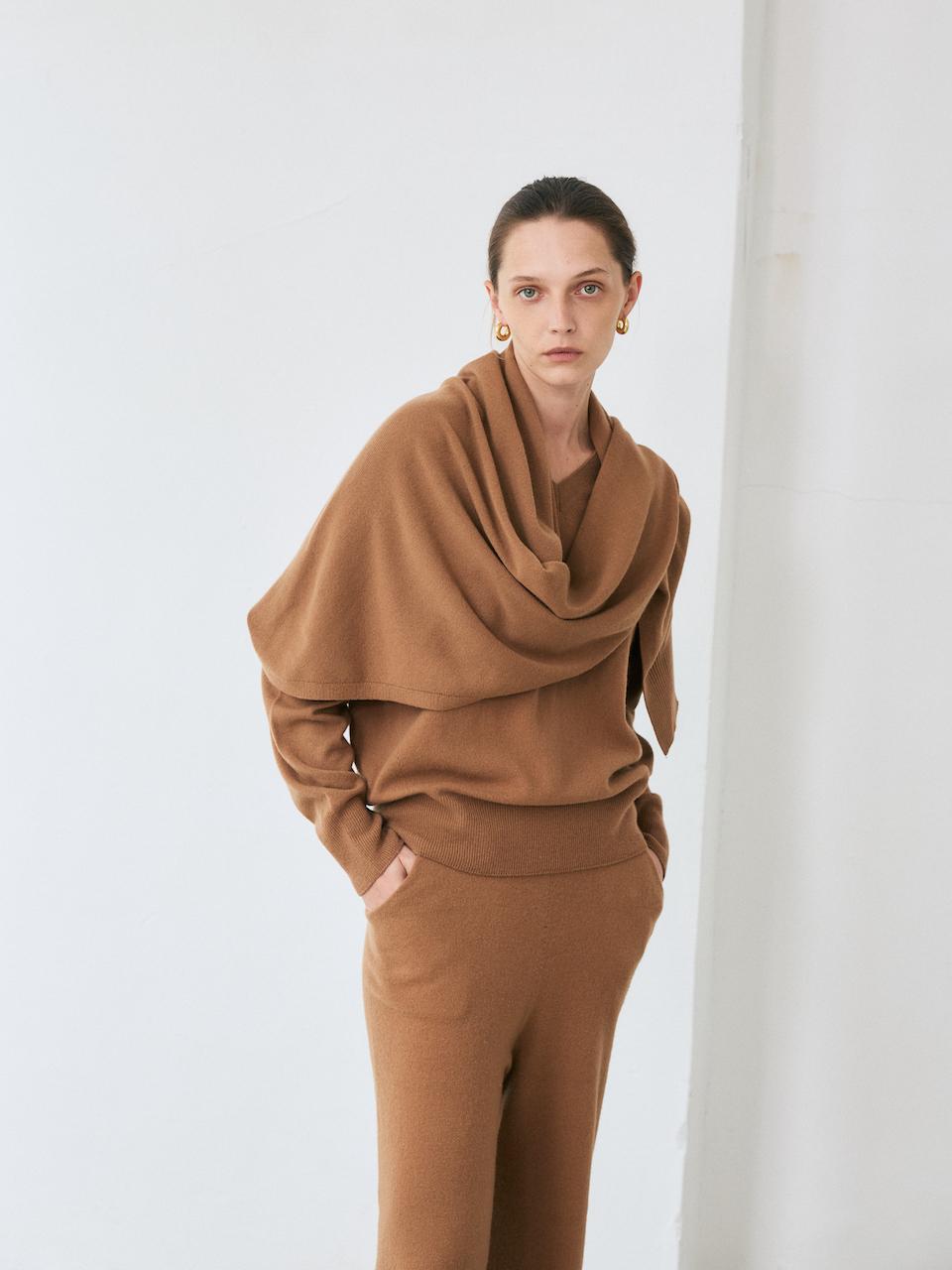 LEHEE V-neck pullover - italy cashmere 20% (light brown)