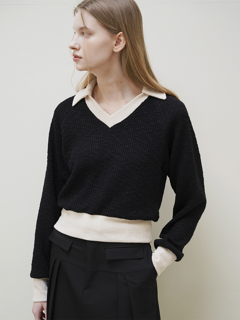 LEIE Daisy Coloring Collar V Neck Knit _  Black