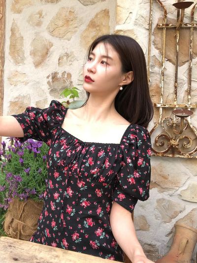 LENINA RIONA flower puff sleeve dress [BLACK]