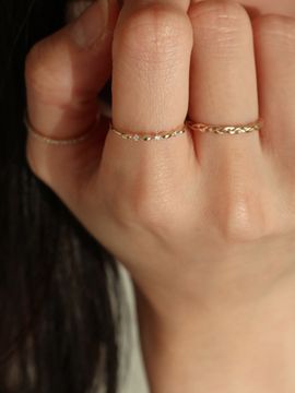 Less is more 14K Gold Lace Ring