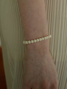 Less is more Cream Ball Bracelet