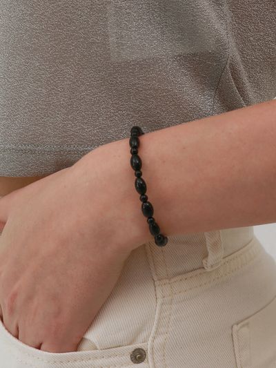 Less is more Oval Onyx Bracelet