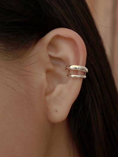 Less is more Silver Dovel Earcuff