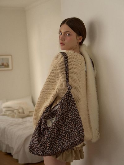 leterie Cotton Leopard Print Logo Patch Shoulder Bag_2COLOR