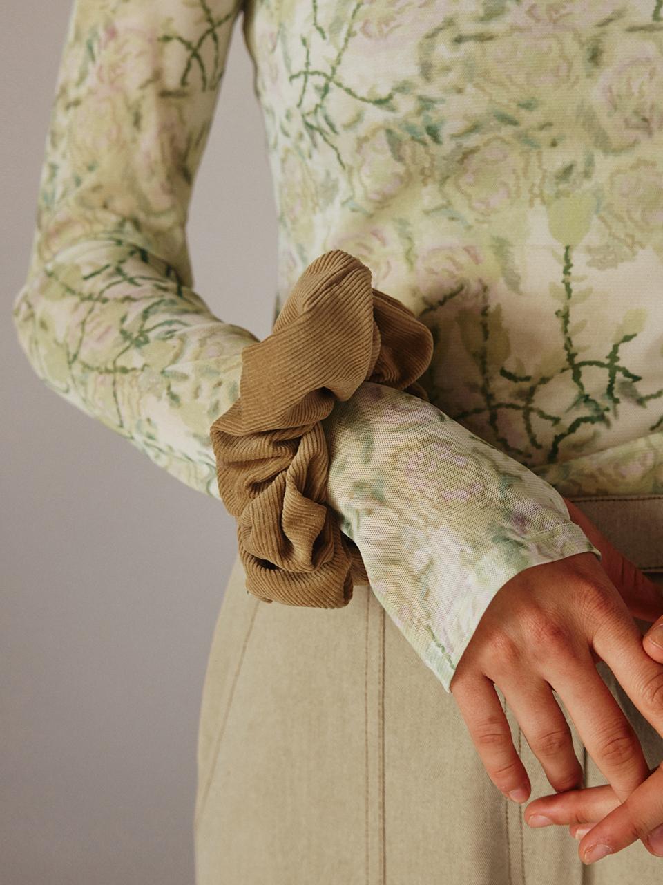 LEUNI Corduroy Scrunch Hair Scrunchie [Camel]