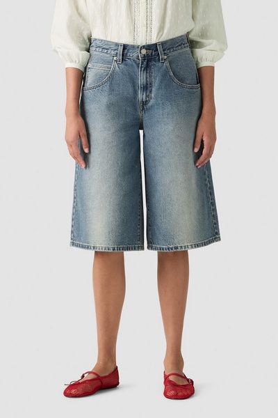 Levi's Levi's Super Baggy Mid-Rise Jorts in Hazy Times, Women's at Urban Outfitters