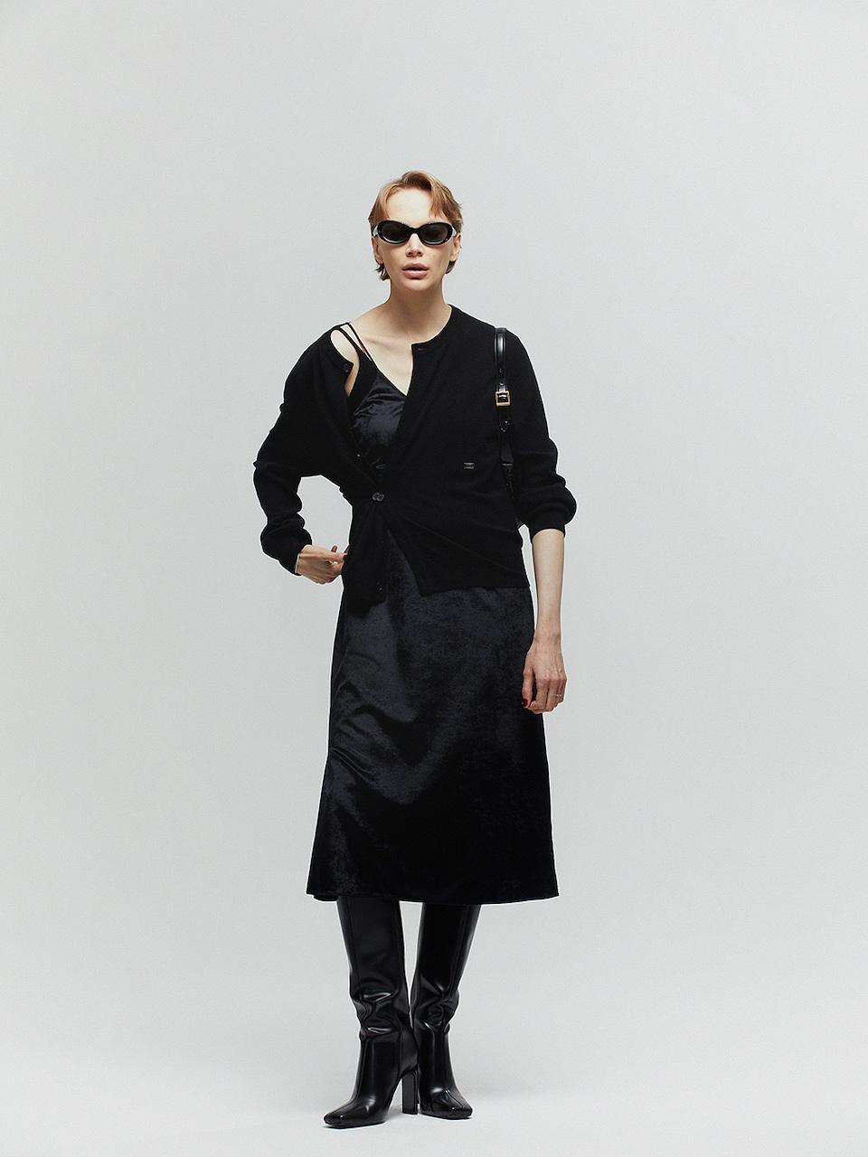 L’H.A.S Cashmere Relaxed Cardigan (Black)