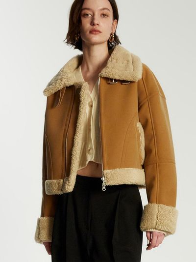 LIE MEQUE Wide Collar Shearling Jacket - Beige