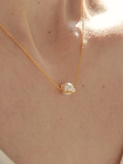 liersi Halo Pearl Necklace