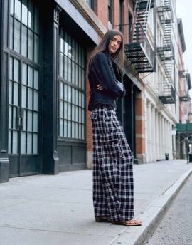 Lioness Lioness Nova relaxed barrel leg pants in navy plaid