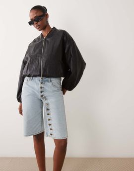 Lioness Lioness Penny exclusive asymmetric button detail relaxed leg jorts in light wash denim-Blue