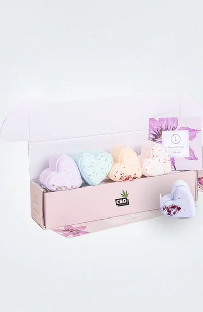 Lizush Lizush Valentine's 5 Heart-Shaped Lavender Shower Steamers Gift Box