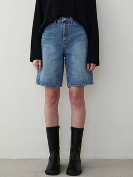 LOEIL Bermuda Pants _ Medium Blue