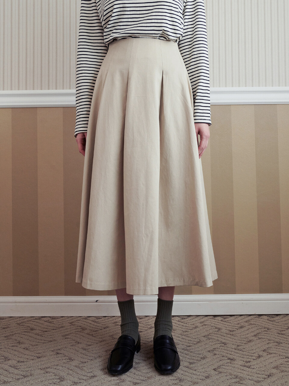 LOEIL Flare Cotton Midi Skirt _ Beige