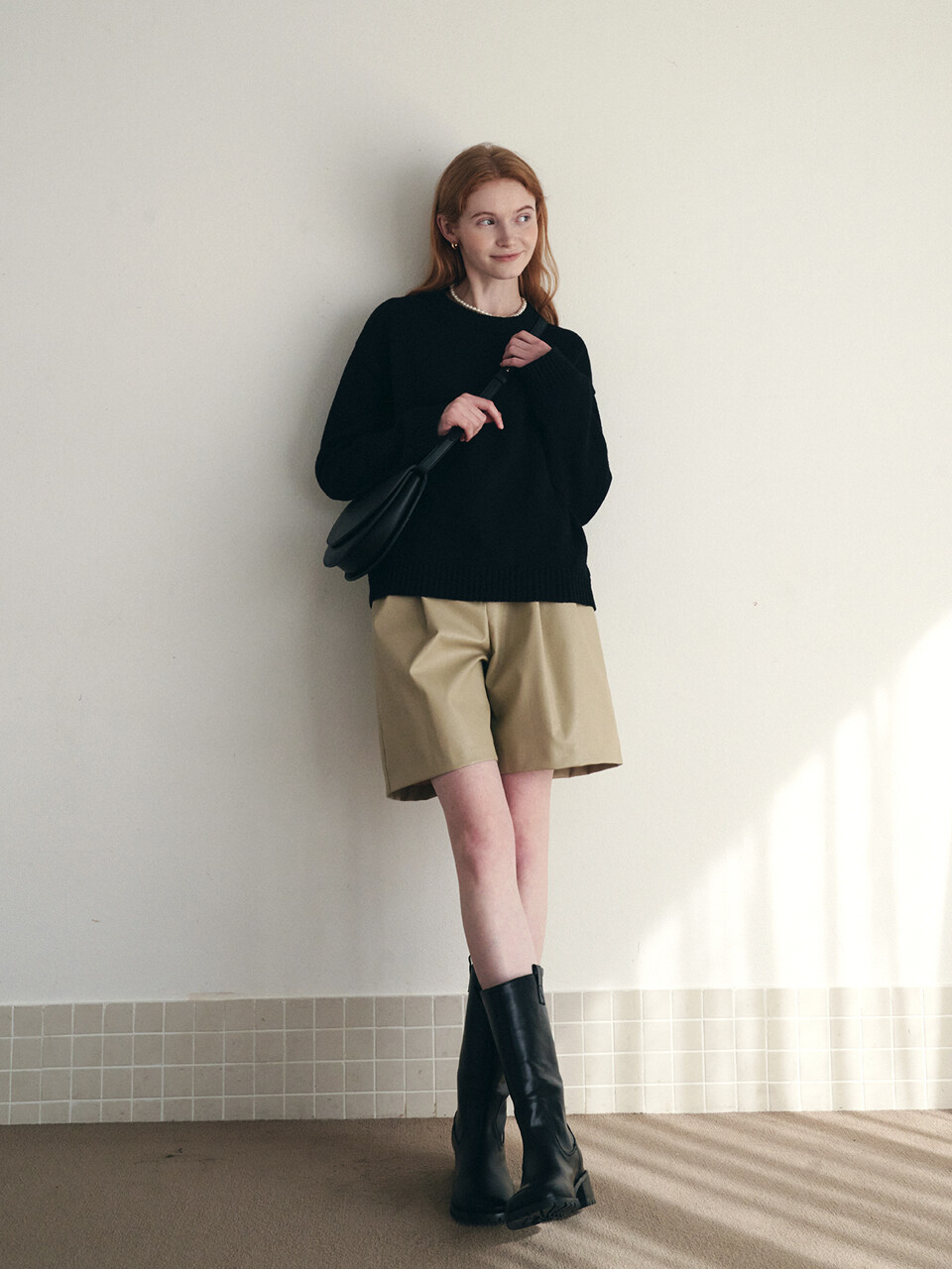 LOEIL Leather Pintuck Half Pants - Beige