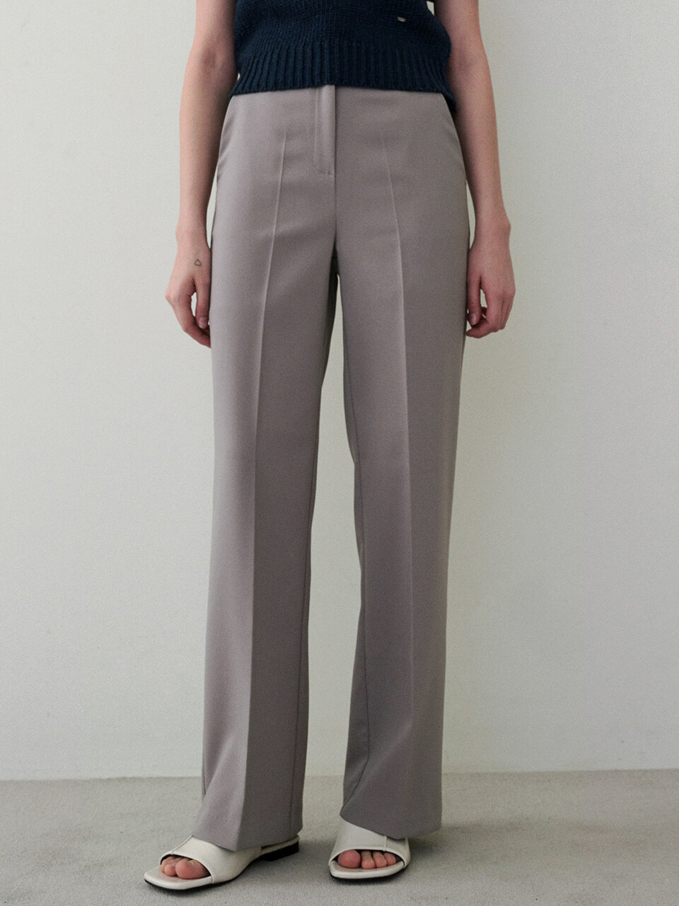 LOEIL Line Straight Long Slacks _ Khaki Beige