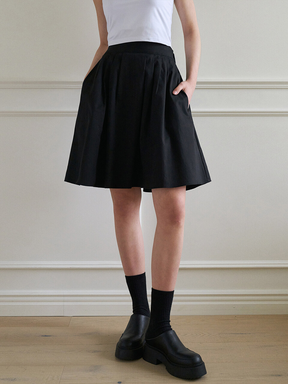 LOEIL Pintuck Flare Half Skirt_Black
