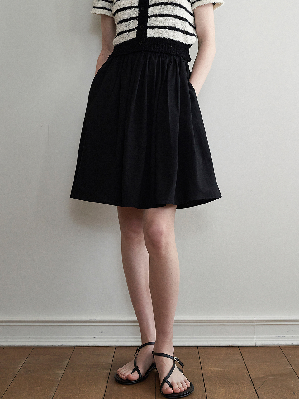 LOEIL Shirring Flared Half-line Skirt_Black