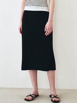 LOEIL Side Slit Wrinkle Long Skirt - Black